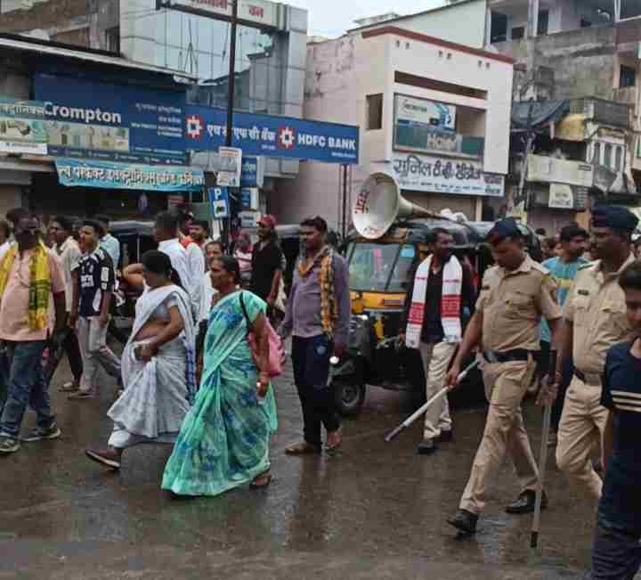 अल्पवयीन मुलीवरील अत्याचार व हत्येच्या निषेधार्थ वर्ध्यात आक्रोश मोर्चा